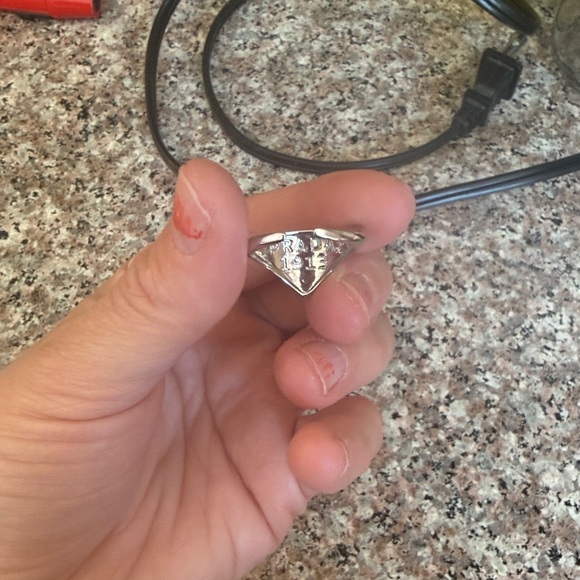 ring - Picture 2 of 3